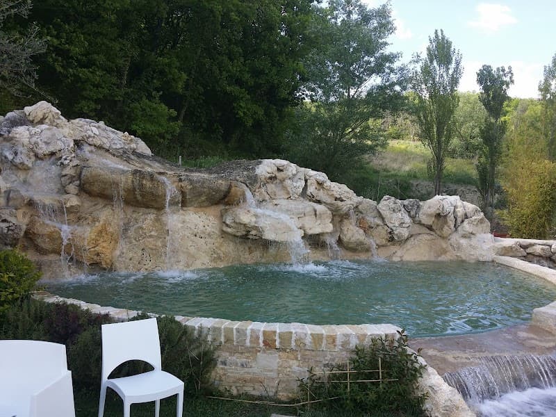 Immagine di Azienda Bio Agricola & Fattoria Didattica l'Ape e il Girasole a Caserta, Campania