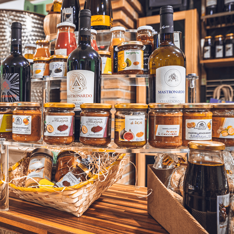 Immagine di Azienda Vitivinicola Angeletti Raffaele - Agriturismo | Wine Shop a Gallicano nel Lazio, Lazio