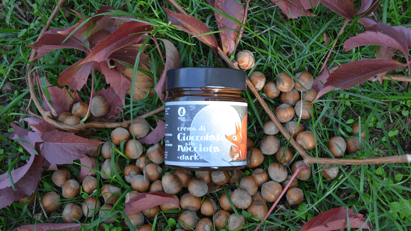 Immagine di SCOIATTOLO ROSSO Azienda agricola, apicoltura coltivazione, vendita nocciole piemonte IGP e miele a Rissordo, Piemonte