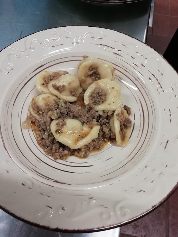 Immagine di Azienda Agrituristica Rupe delle Sorbe a Atella, Basilicata